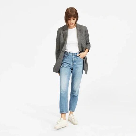 Everlane The ‘90s Cheeky Jean in Light Vintage Wash - Picture 2 of 11